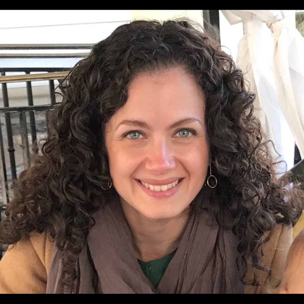 Meet your Posher, Claudia